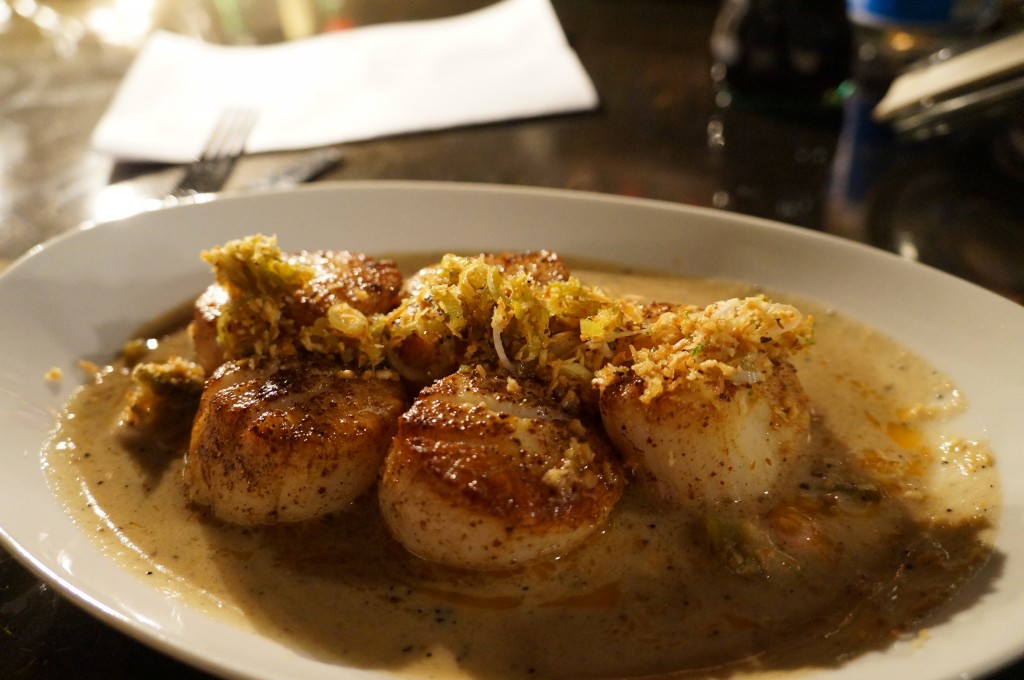 brimmer & heeltap - coconut curry scallops