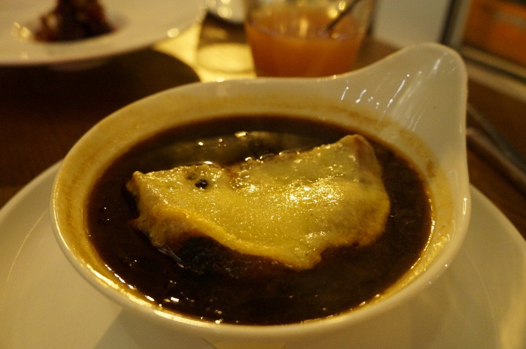 Loulay - french onion soup