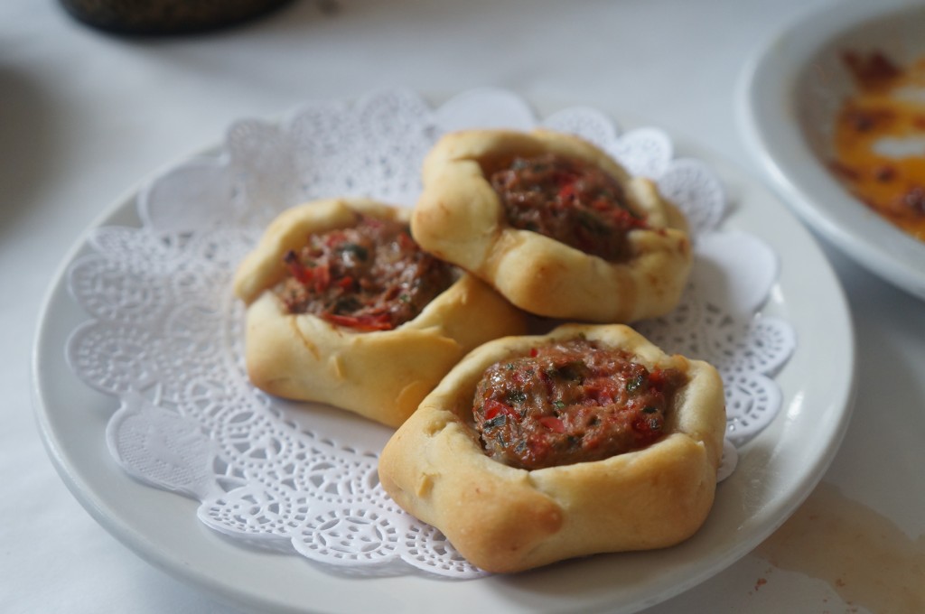 cafe munir - lamb turban pastries