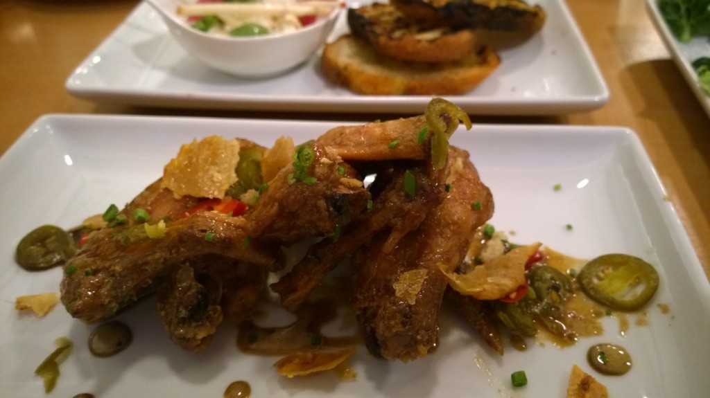 porkchop & co - chicken wings and cracklins