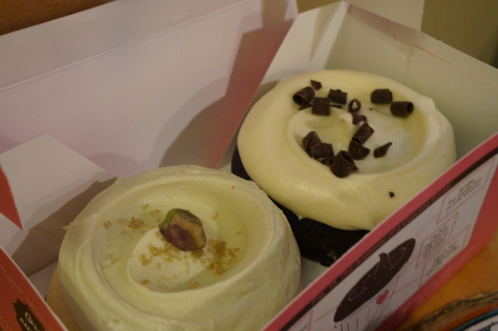 Cupcake Royale - salted pistachio and cream cheese chocolate